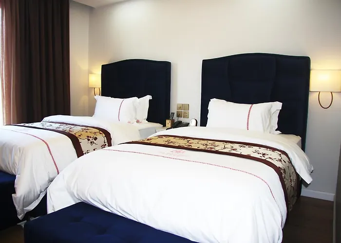 Brais Otel Dıraç